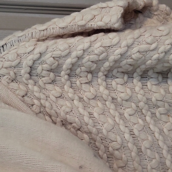 Cowel neck sweater - Picture 4 of 4